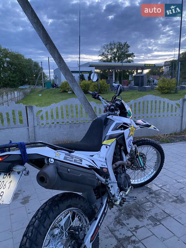 Мотоцикл Внедорожный (Enduro) Loncin LX 250GY-3 2017 в Остроге