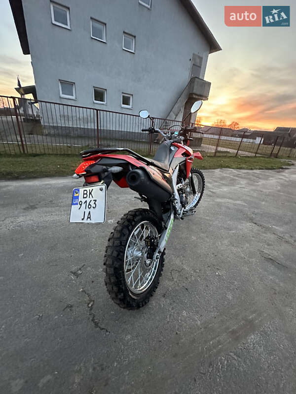 Мотоцикл Кросс Loncin LX 250GY-3 2023 в Березному фото 3 Мотоцикл Кросс Loncin LX 250GY-3 2023 в Березному