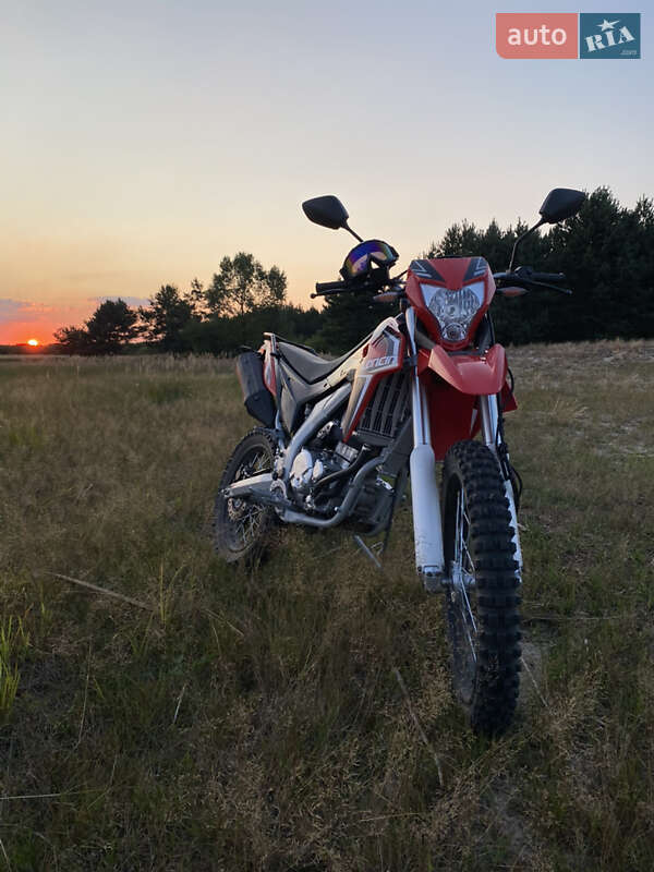 Мотоцикл Внедорожный (Enduro) Loncin LX 300GY 2023 в Сарнах фото 5 Мотоцикл Внедорожный (Enduro) Loncin LX 300GY 2023 в Сарнах