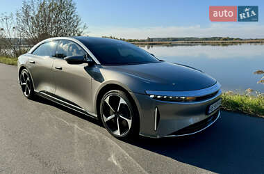 Седан Lucid Air 2022 в 