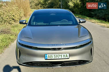 Седан Lucid Air 2022 в 