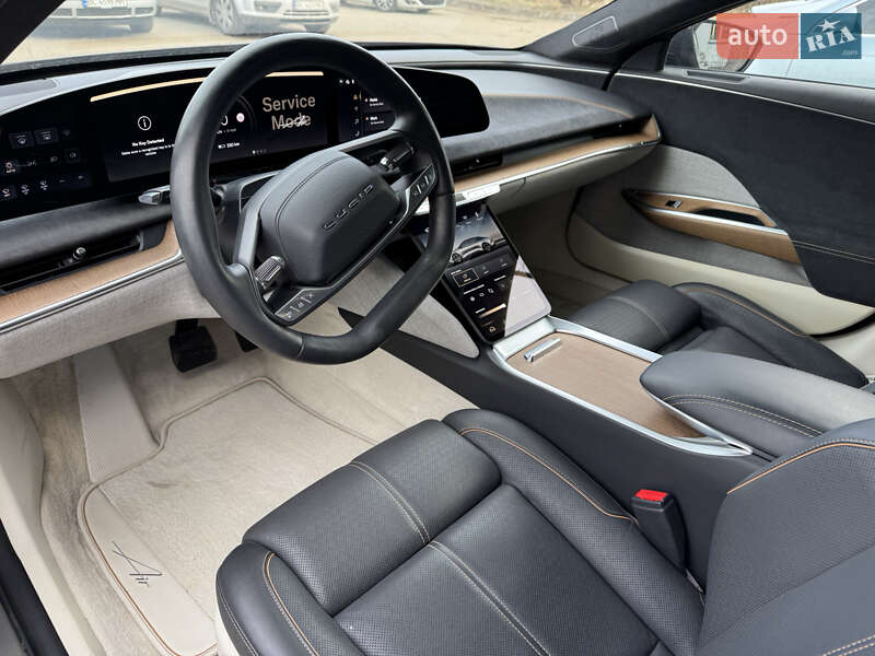 Седан Lucid Air 2022 в Львове