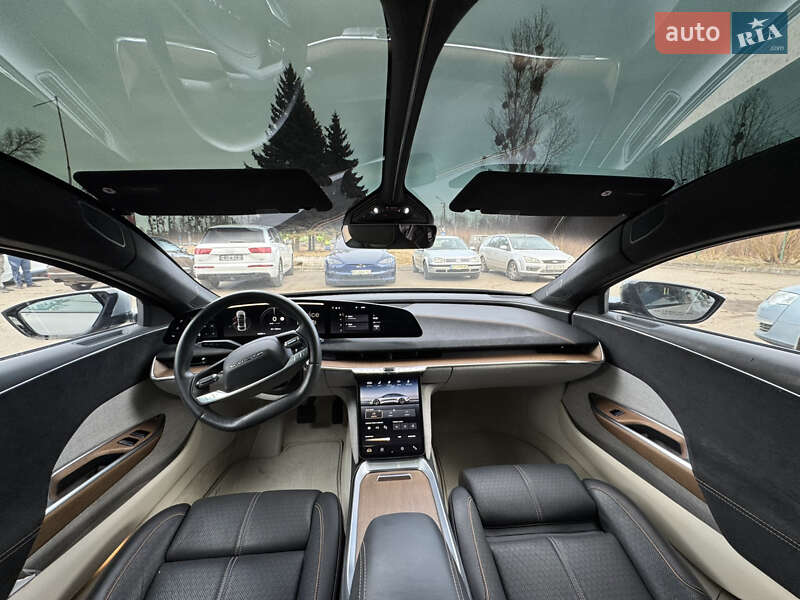 Седан Lucid Air 2022 в Львове