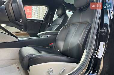 Седан Lucid Air 2022 в 
