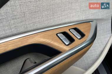 Седан Lucid Air 2022 в 