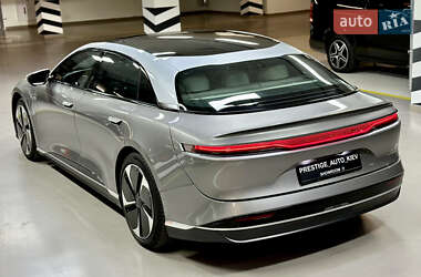Седан Lucid Air 2022 в 
