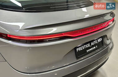 Седан Lucid Air 2022 в 