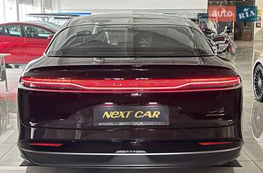 Седан Lucid Air 2022 в 