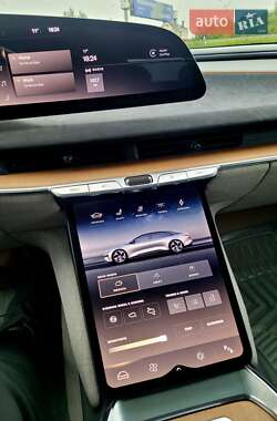 Седан Lucid Air 2022 в 
