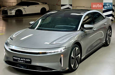 Седан Lucid Air 2022 в 