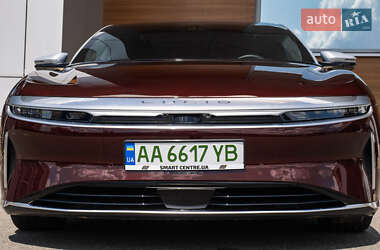 Седан Lucid Air 2022 в 