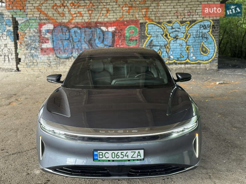 Седан Lucid Air 2023 в 