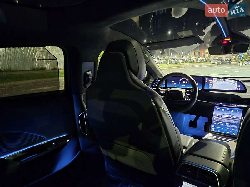 Седан Lucid Air 2022 в Львове