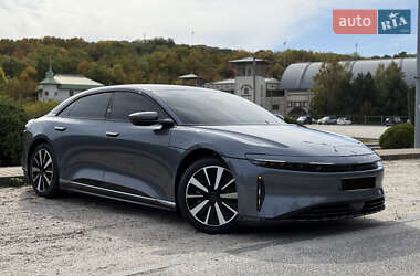 Седан Lucid Air 2023 в 