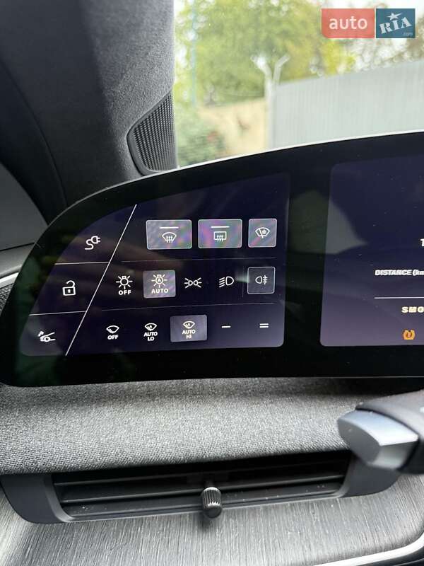 Седан Lucid Air 2023 в Львові