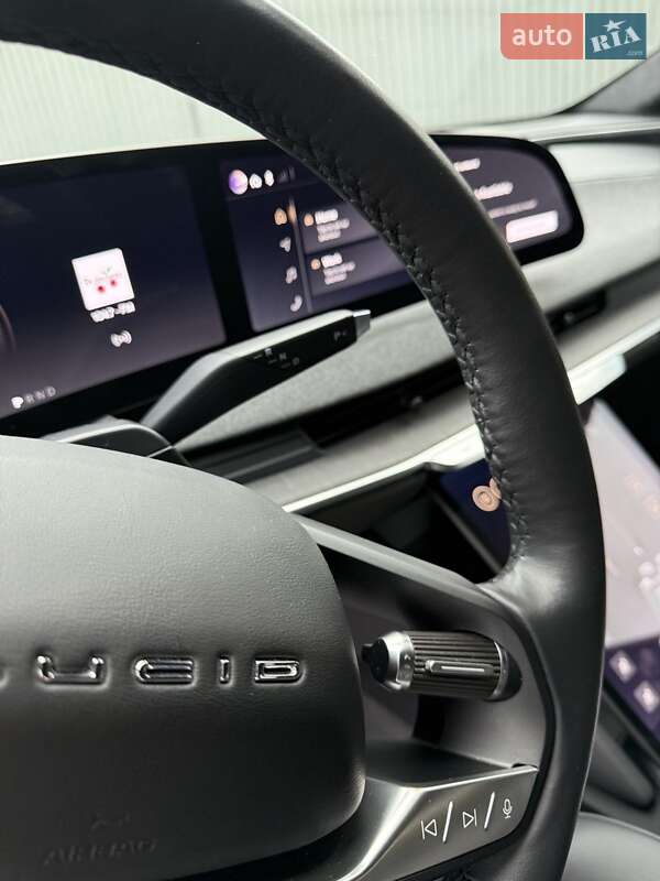 Седан Lucid Air 2023 в Львові