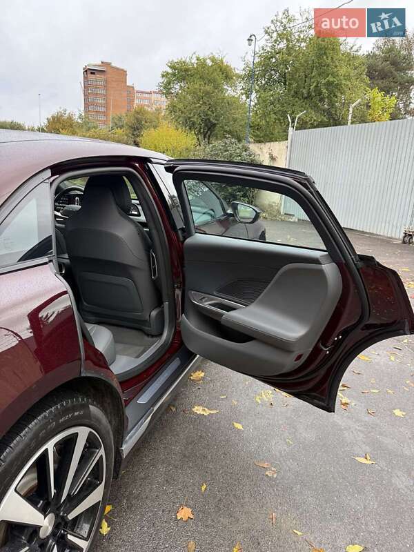 Седан Lucid Air 2023 в Львові