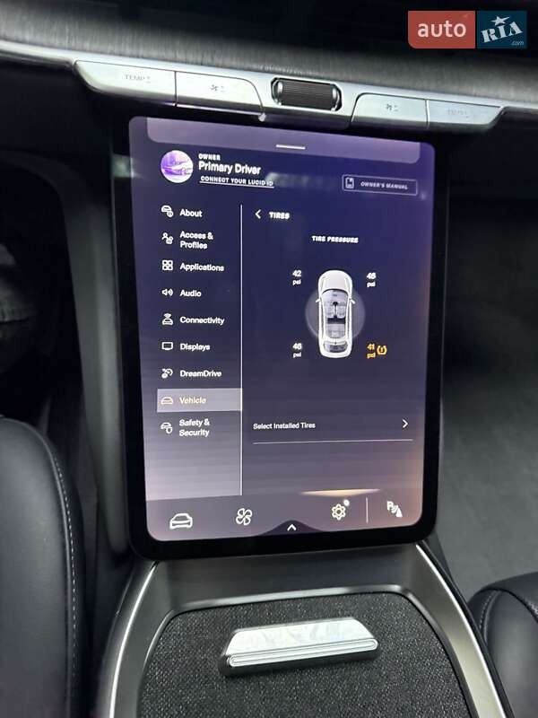 Седан Lucid Air 2023 в Львові