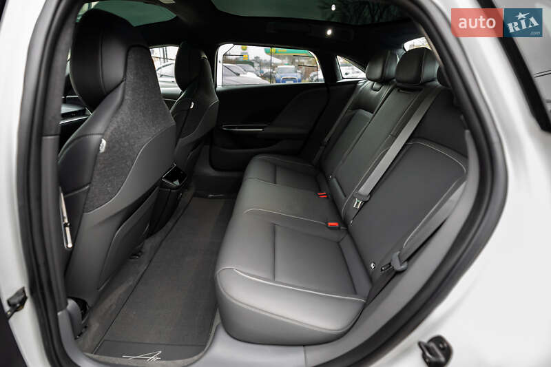 Седан Lucid Air 2023 в Києві