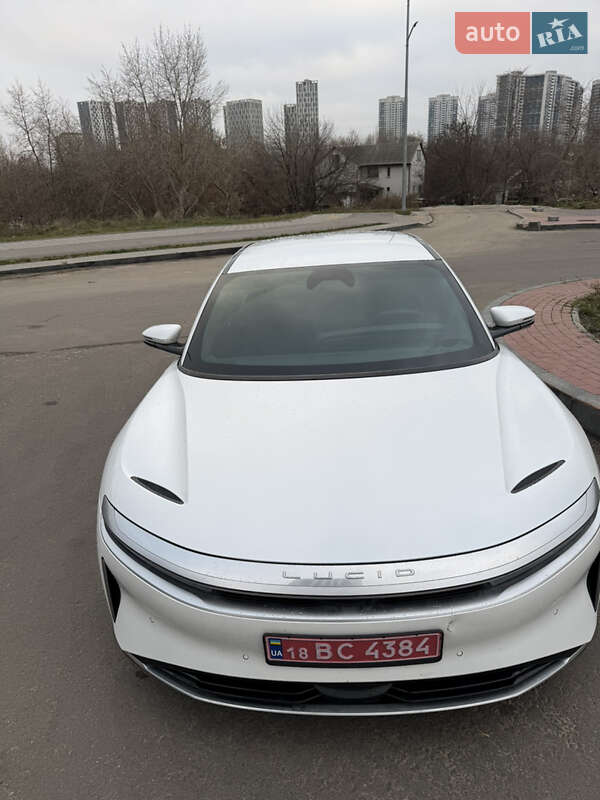 Седан Lucid Air 2023 в Киеве