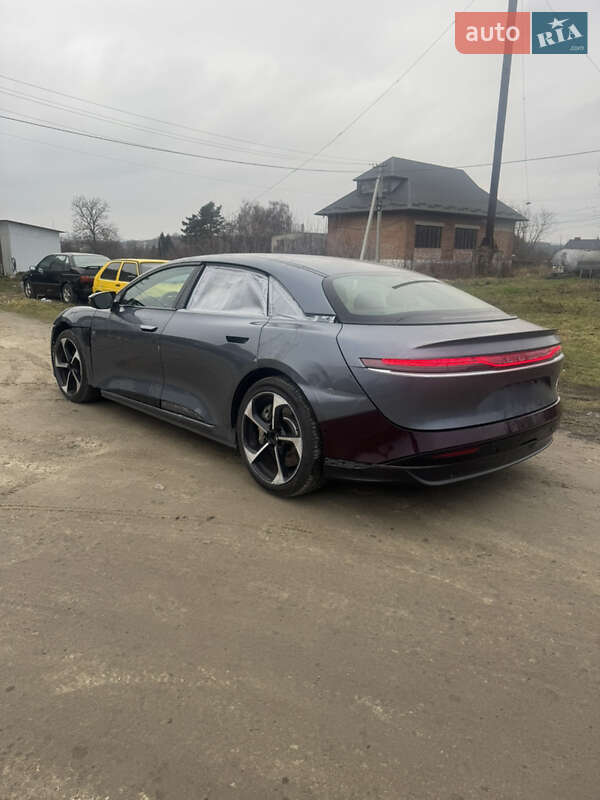 Седан Lucid Air 2023 в Львове