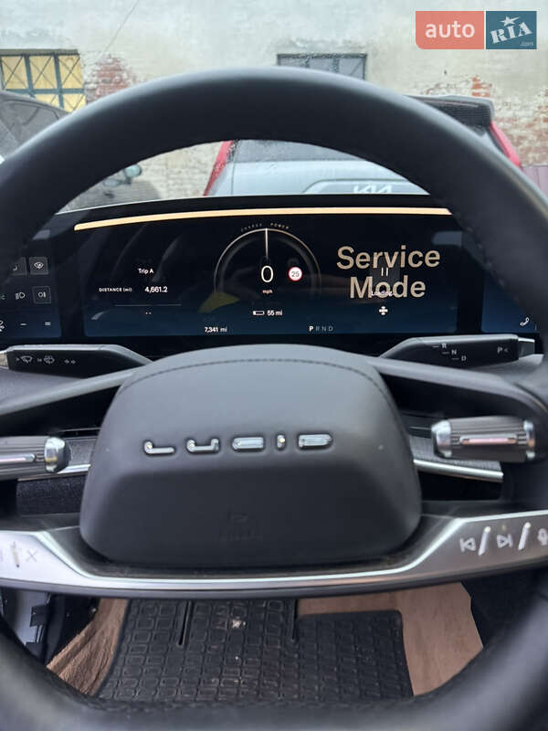 Седан Lucid Air 2023 в Львове