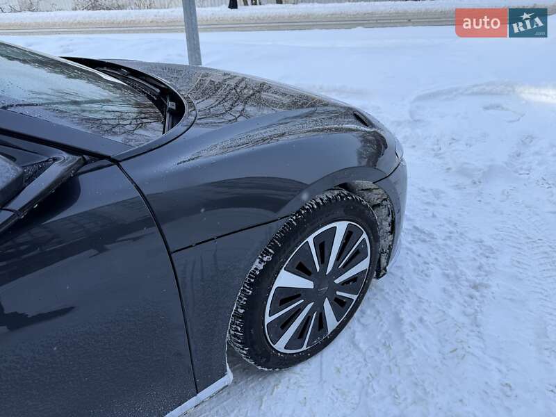 Седан Lucid Air 2023 в Львове