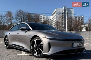 Седан Lucid Air 2022 в Львові
