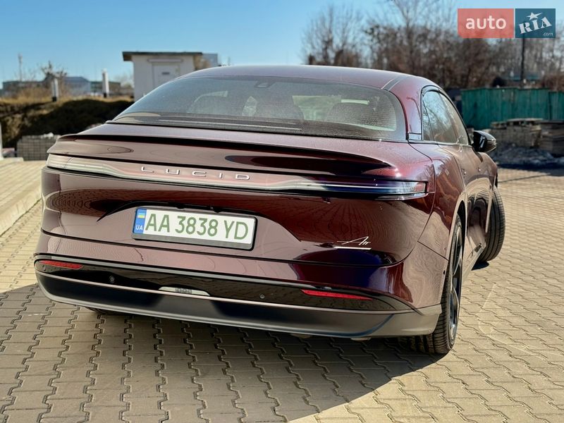Седан Lucid Air 2024 в Киеве
