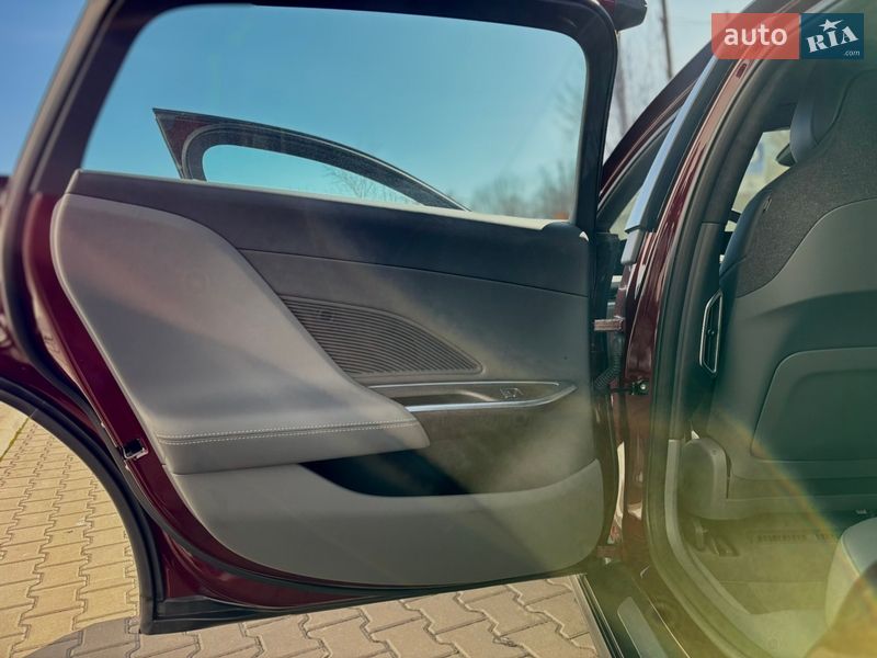 Седан Lucid Air 2024 в Киеве