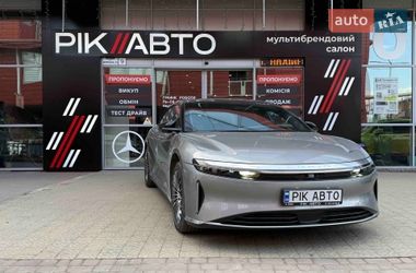 Седан Lucid Air 2022 в Львове