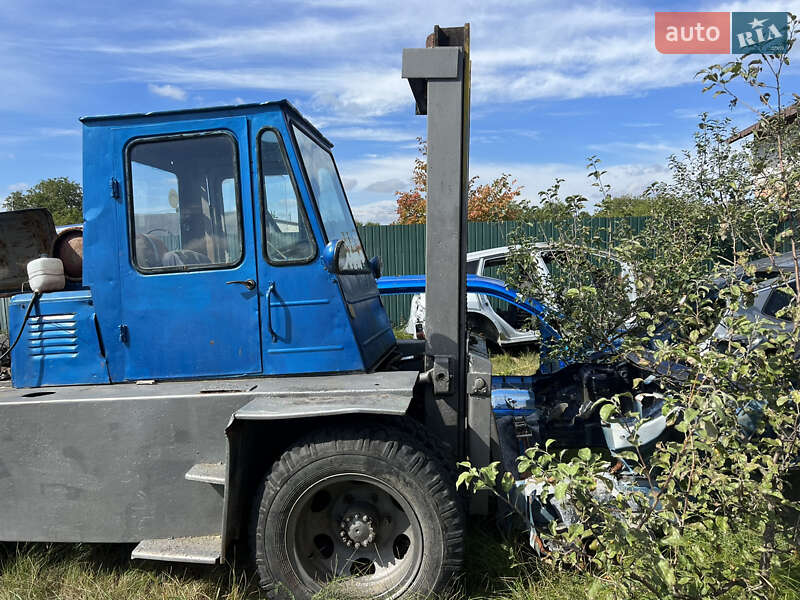 Вилочный погрузчик Львовский погрузчик 4075 1992 в Полтаве