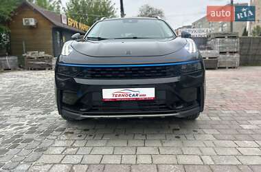 Внедорожник / Кроссовер Lynk&Co 01 2022 в 