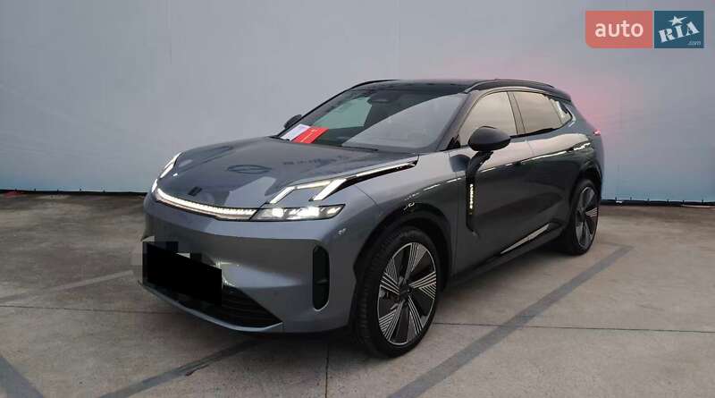 Lynk&Co 08 EM-P 2024