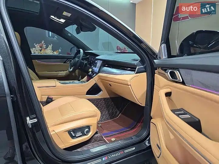 Внедорожник / Кроссовер Lynk&Co 09 2025 в Киеве