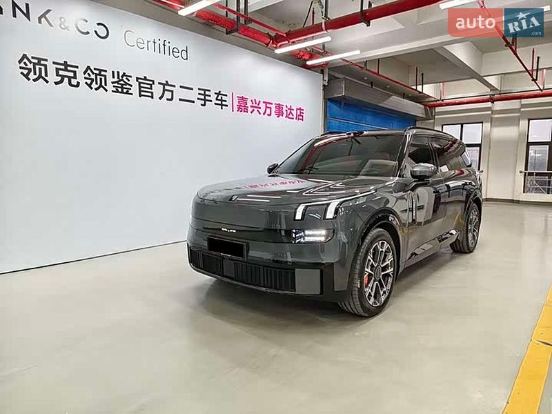 Lynk&Co 900 2025