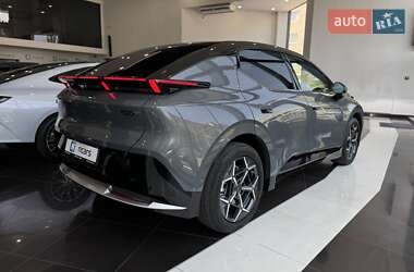 Внедорожник / Кроссовер Lynk&Co Z20 2025 в 