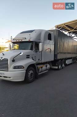 Тягач Mack Vision 2002 в Кам'янському