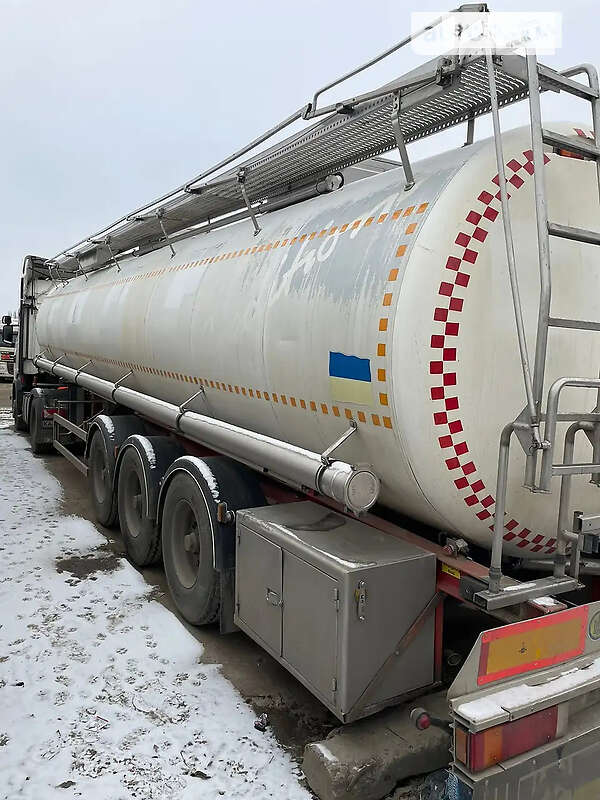 Цистерна полуприцеп Magyar Fuel Tank 2001 в Виннице