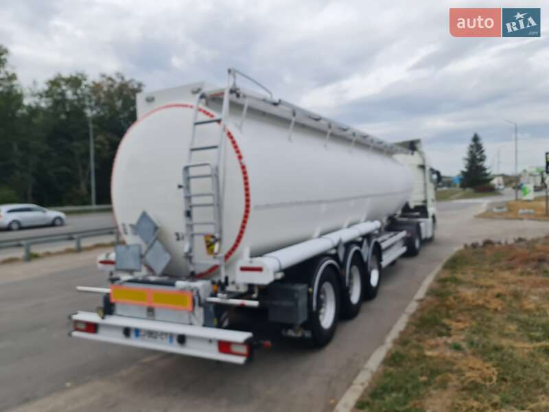 Цистерна напівпричіп Magyar Fuel Tank 2003 в Вінниці