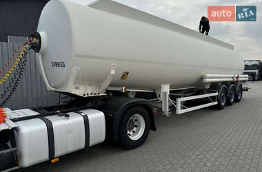 Цистерна полуприцеп Magyar Fuel Tank 2007 в 