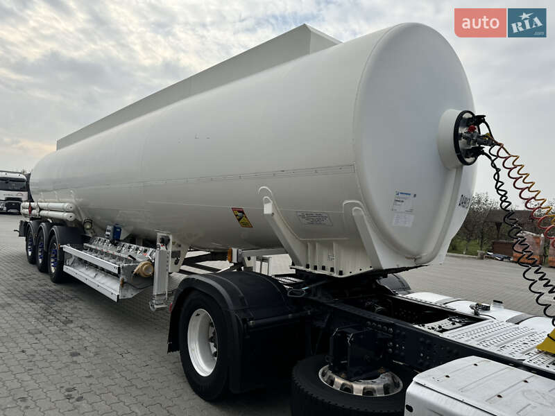Цистерна напівпричіп Magyar Fuel Tank 2007 в Мукачевому