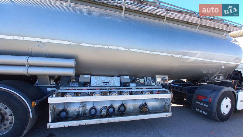 Цистерна полуприцеп Magyar S34SDC1NE 2005 в Одессе