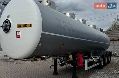 Цистерна напівпричіп Magyar SMFF 2004 в Вінниці
