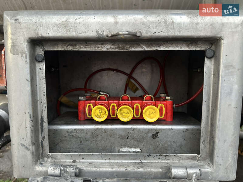 Цистерна полуприцеп Magyar SR34BD 2002 в Кременчуге