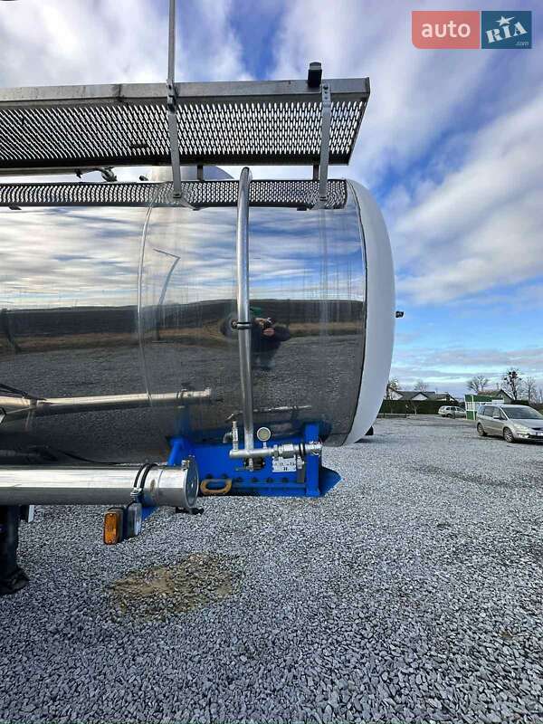 Цистерна напівпричіп Magyar SR34ES 1998 в Дубні