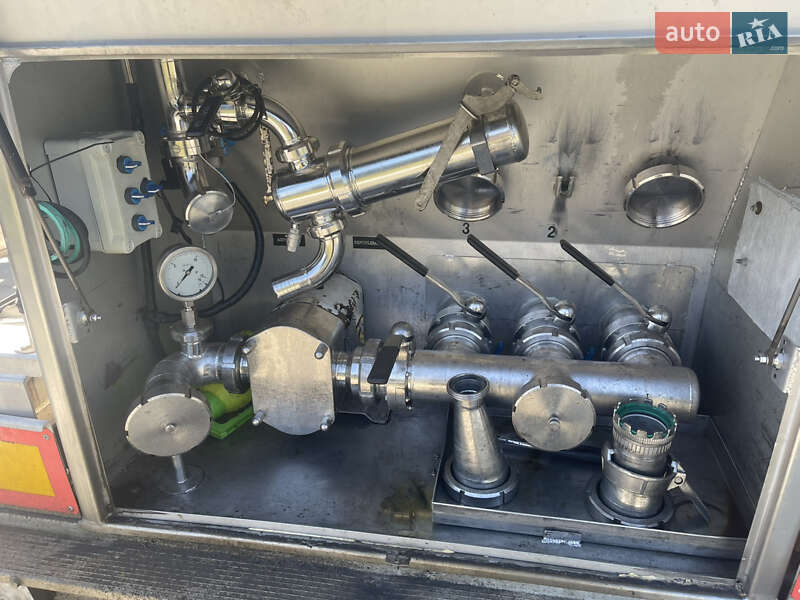 Цистерна полуприцеп Magyar SR 2011 в Киеве