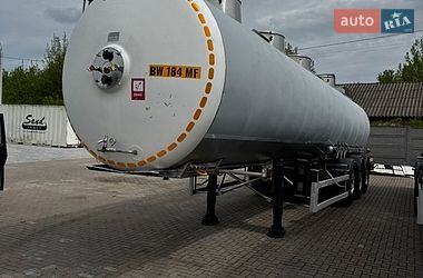 Цистерна полуприцеп Magyar SR 2001 в Виннице