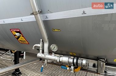 Цистерна полуприцеп Magyar SR 2001 в Виннице