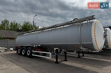 Цистерна полуприцеп Magyar SR 2001 в Виннице